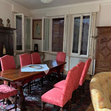 Elegante Appartamento In Centro A تشيزينا المظهر الخارجي الصورة